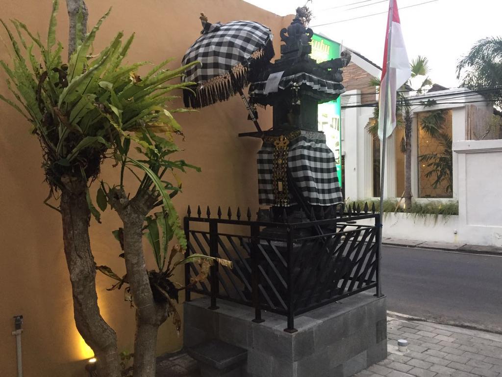 Wisma tamu Dikubu Belong 3*